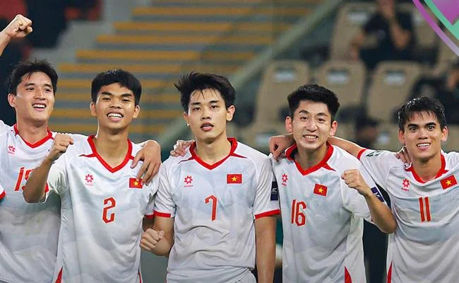Bước 1: Truy cập trang chủ 678win